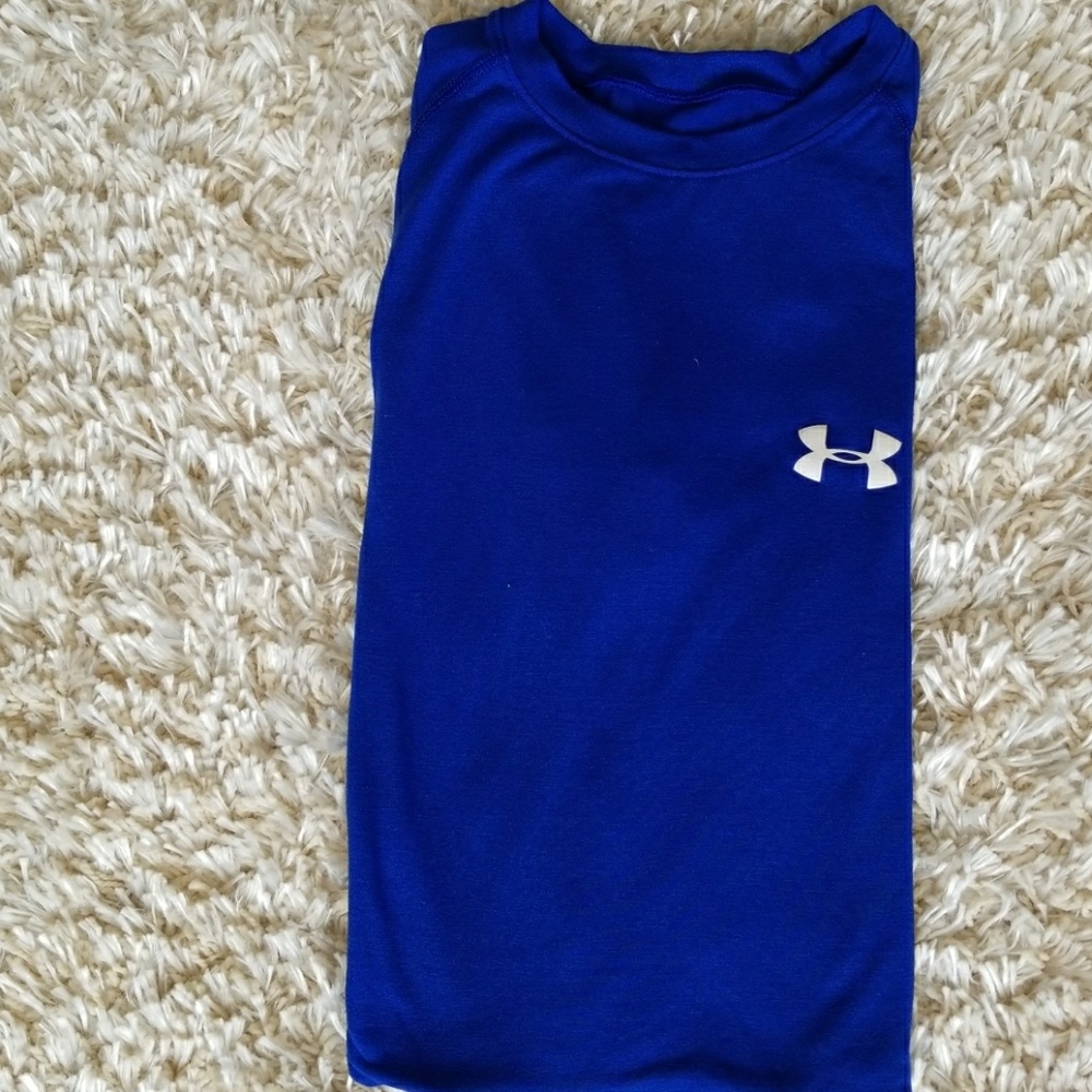 Under Armour T-shirt